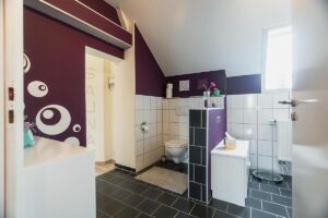 Badezimmer im Obergeschoss 02