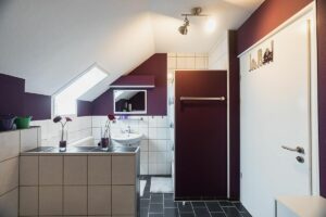 Badezimmer im Obergeschoss 01